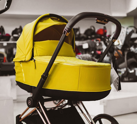 Strollers leanbh